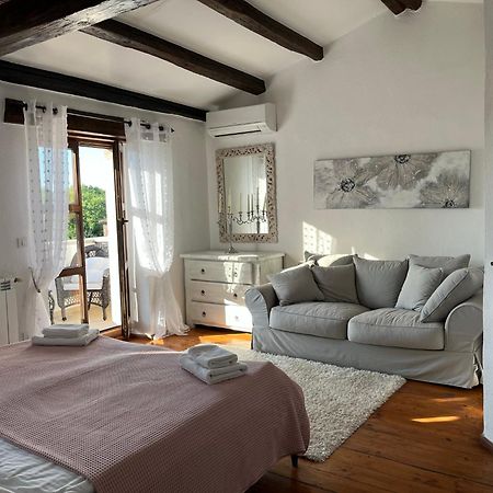 Villa Isabella - Ruheoase Poreč Buitenkant foto