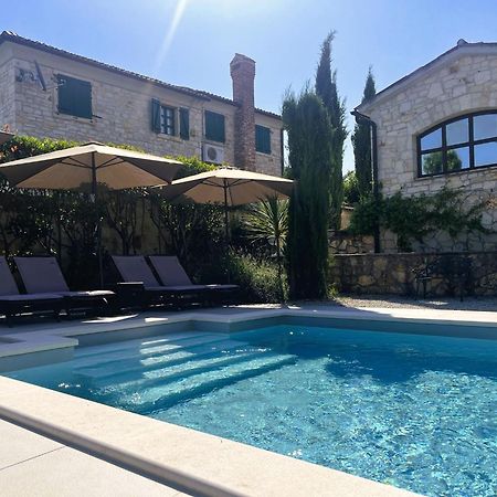 Villa Isabella - Ruheoase Poreč Buitenkant foto